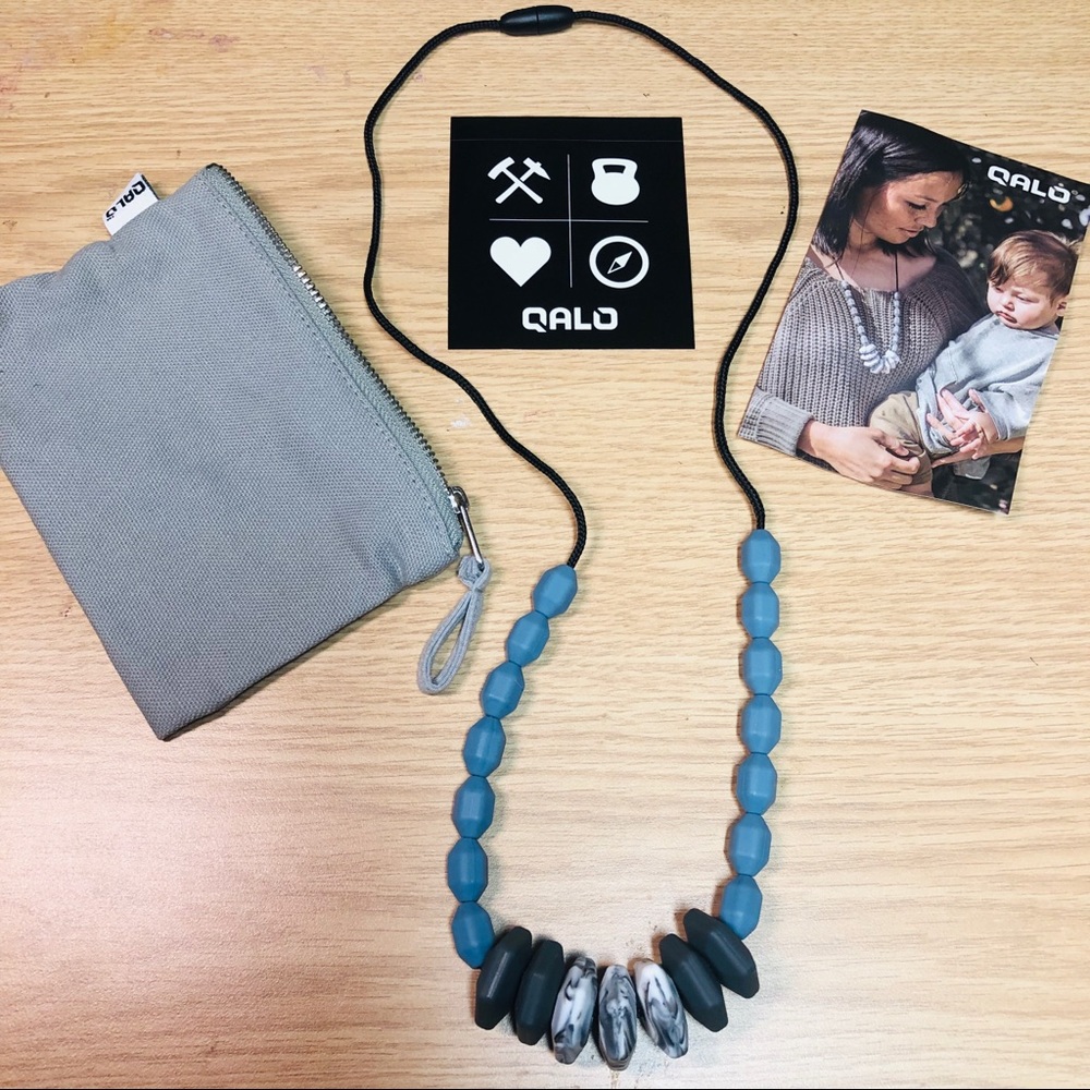 Qalo Silicone Teething Necklace For Moms